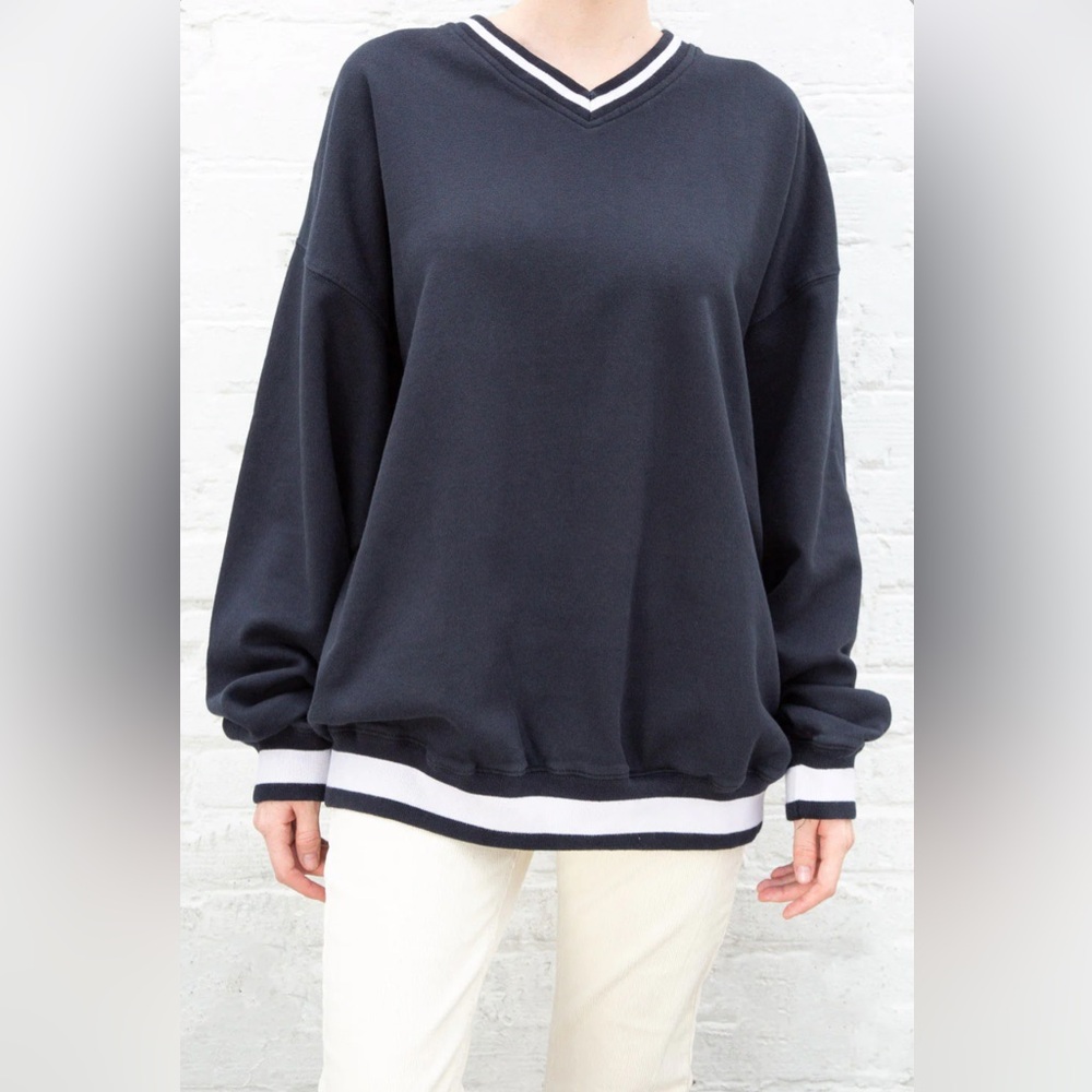 Brandy Melville Classic Navy Women's Sweatshirt